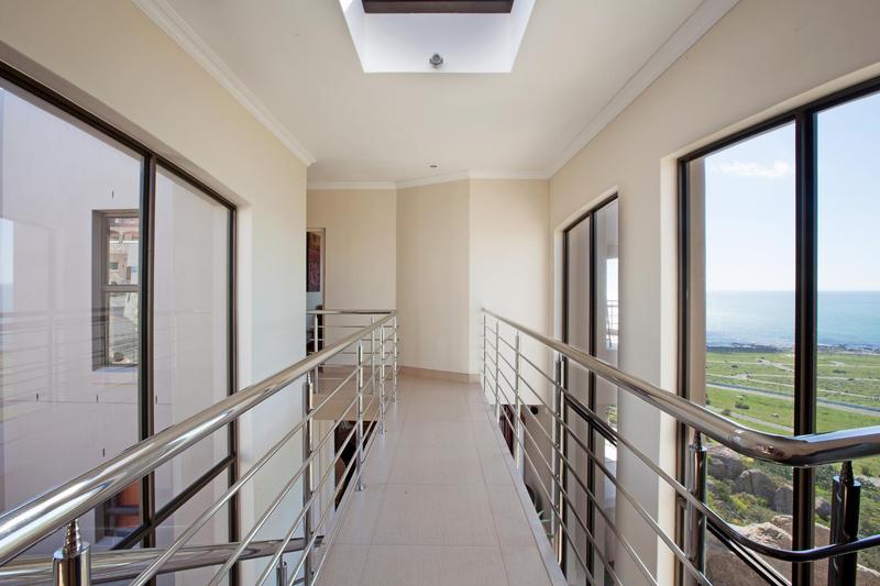 5 Bedroom Property for Sale in Blueberry Hill Western Cape